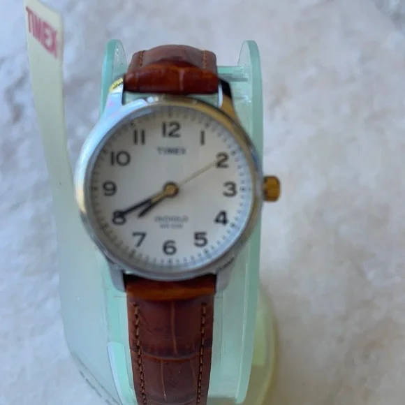 Vintage 2006 Timex 30mm Bowtie Women\'s Quartz Watch New Battery Fully Restored‎ Vintage 2006 Timex 30mm Bowtie Women main image 4